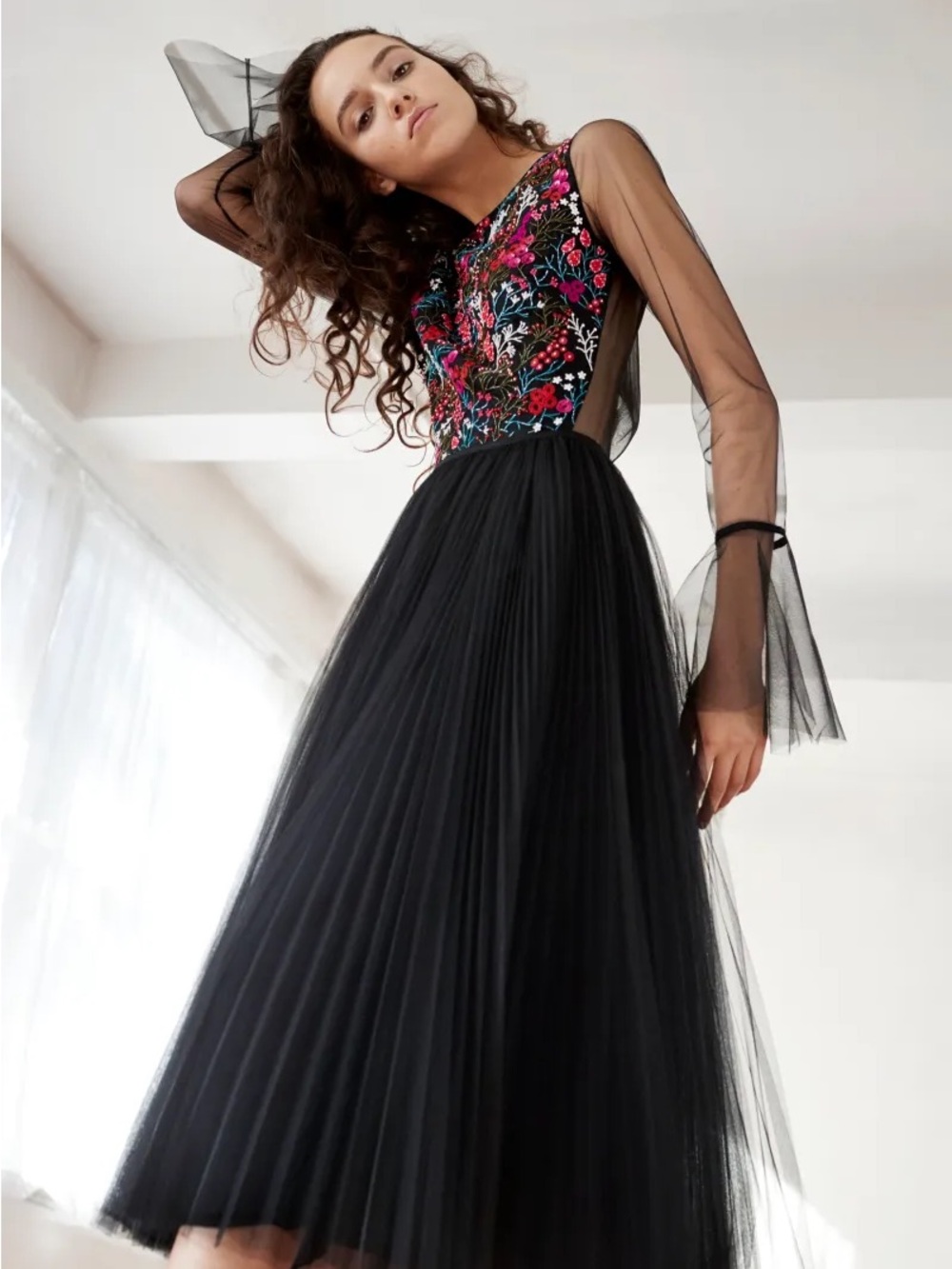 Carolina Herrera Black Tulle Formal Dress with Colorful Hand Embroidered Bodice - Picture 1 of 10